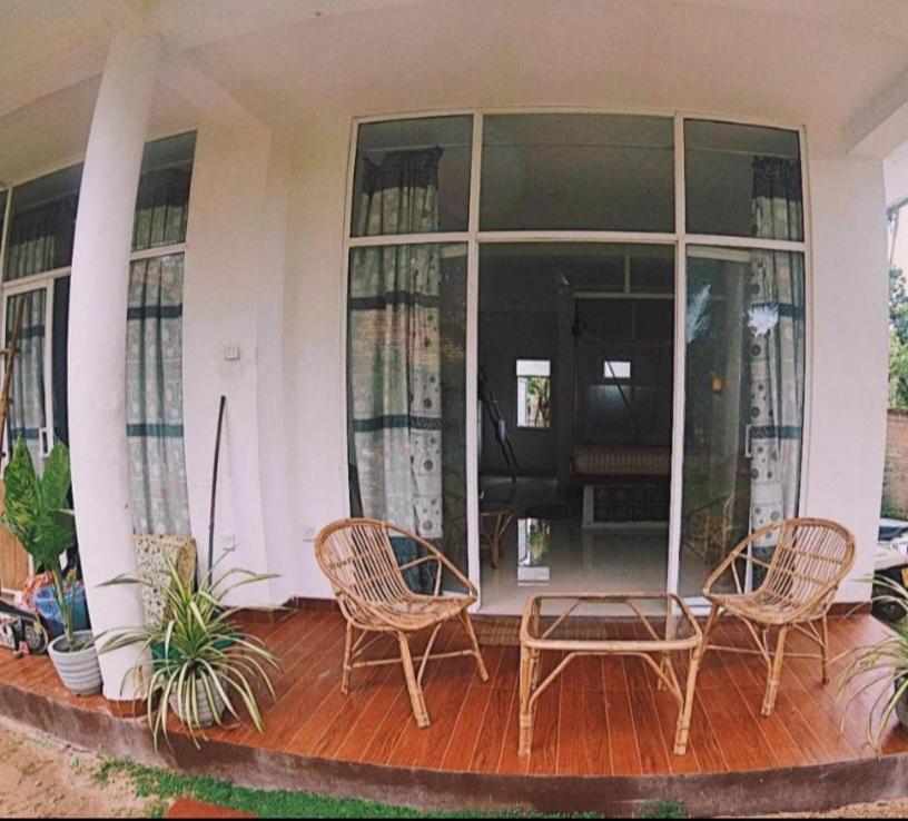 Lotus Surf House Hotel Midigama Room photo