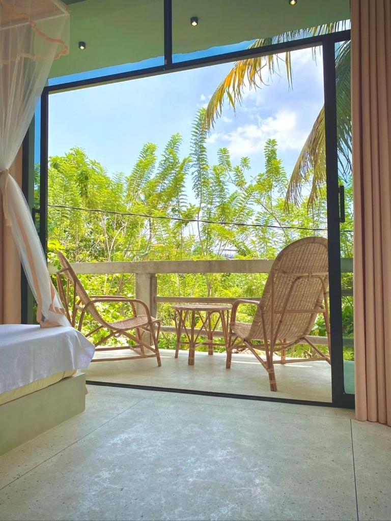 Lotus Surf House Hotel Midigama Exterior photo